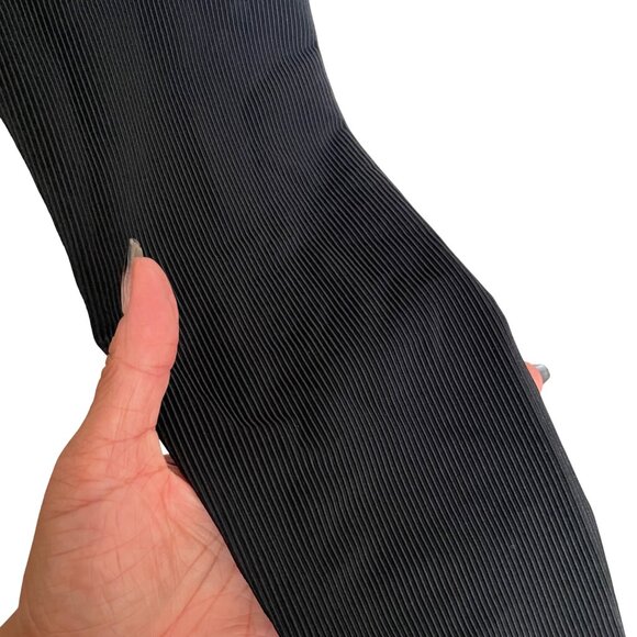 Beach Riot Sport Black High-Waisted Ribbed Leggings M Polyester/Spandex Womens A - Picture 3 of 5